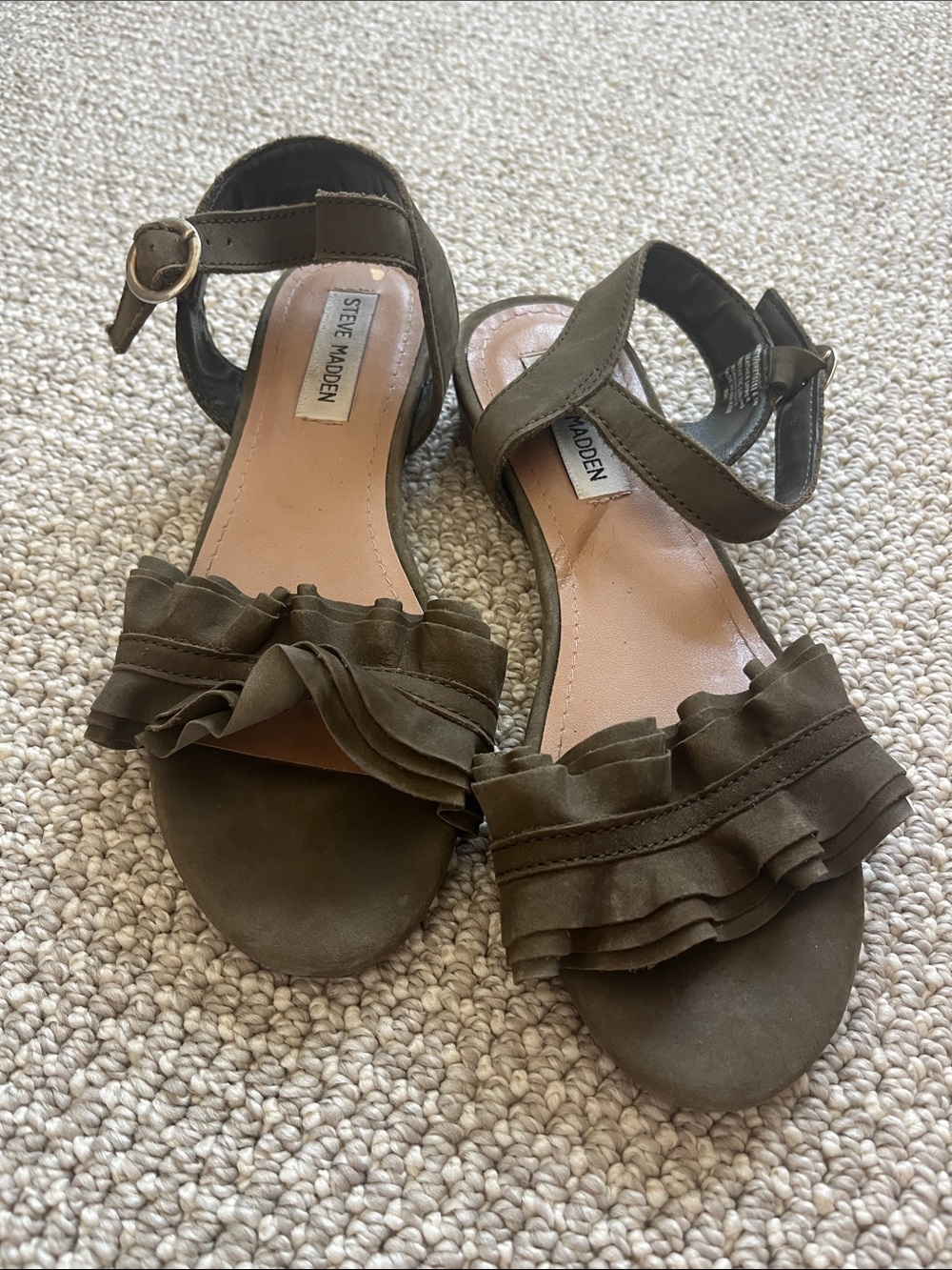 Steve Madden Olive Ruffle Ankle Strap Sandals